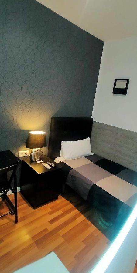 Single Rooms Madrid Buitenkant foto