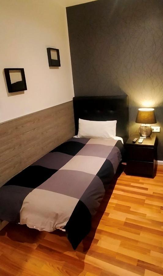Single Rooms Madrid Buitenkant foto